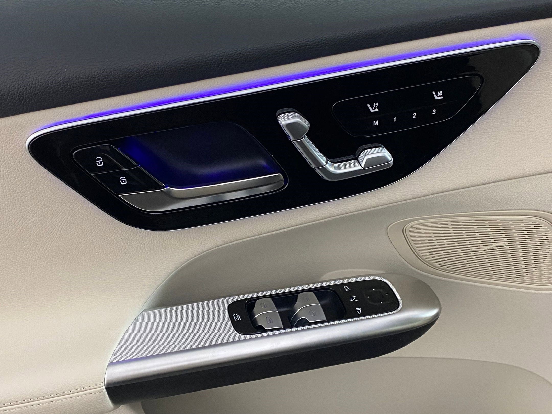 Used 2026 Mercedes-Benz GLC 300 4MATIC image 23