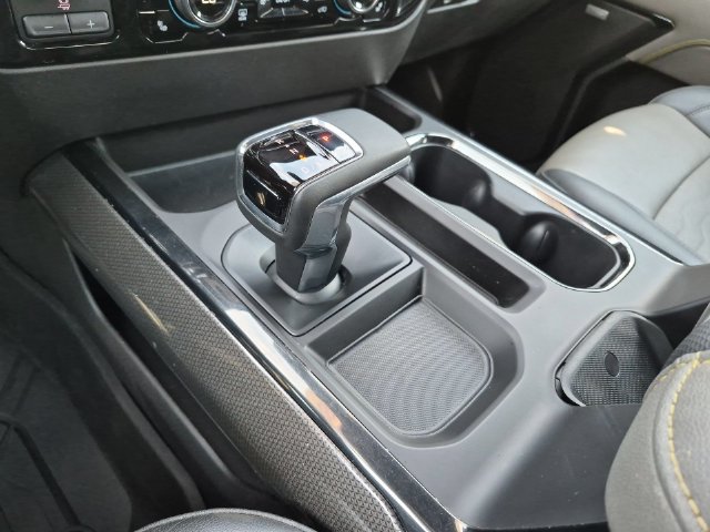 Used 2023 Chevrolet Silverado 1500 ZR2 w/ Technology Package AWD/4WD image 18