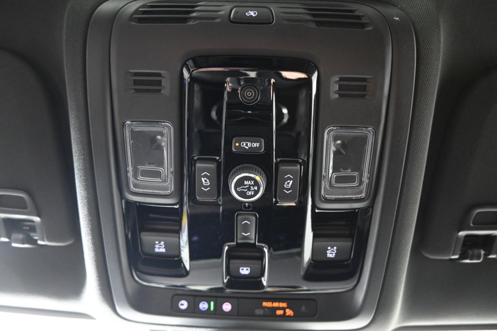 New 2026 Chevrolet Suburban Premier image 36