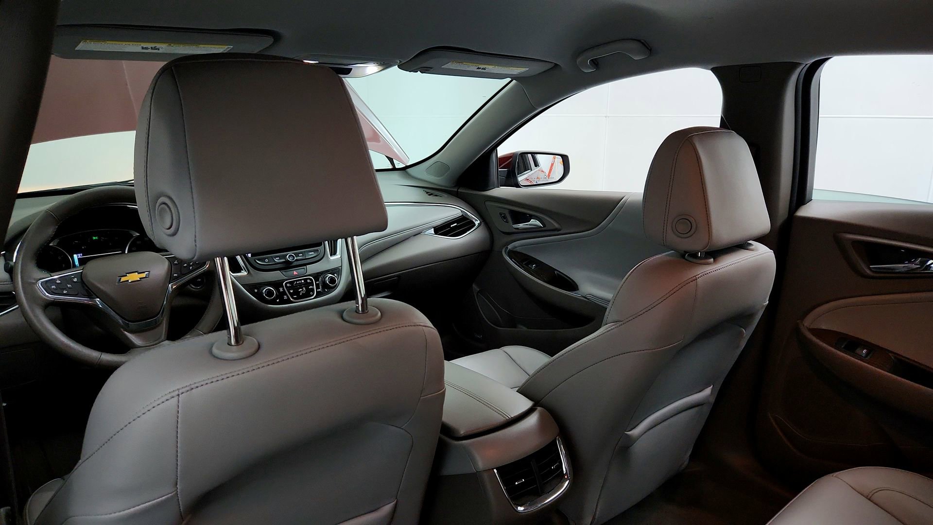 Used 2016 Chevrolet Malibu Premier FWD image 24