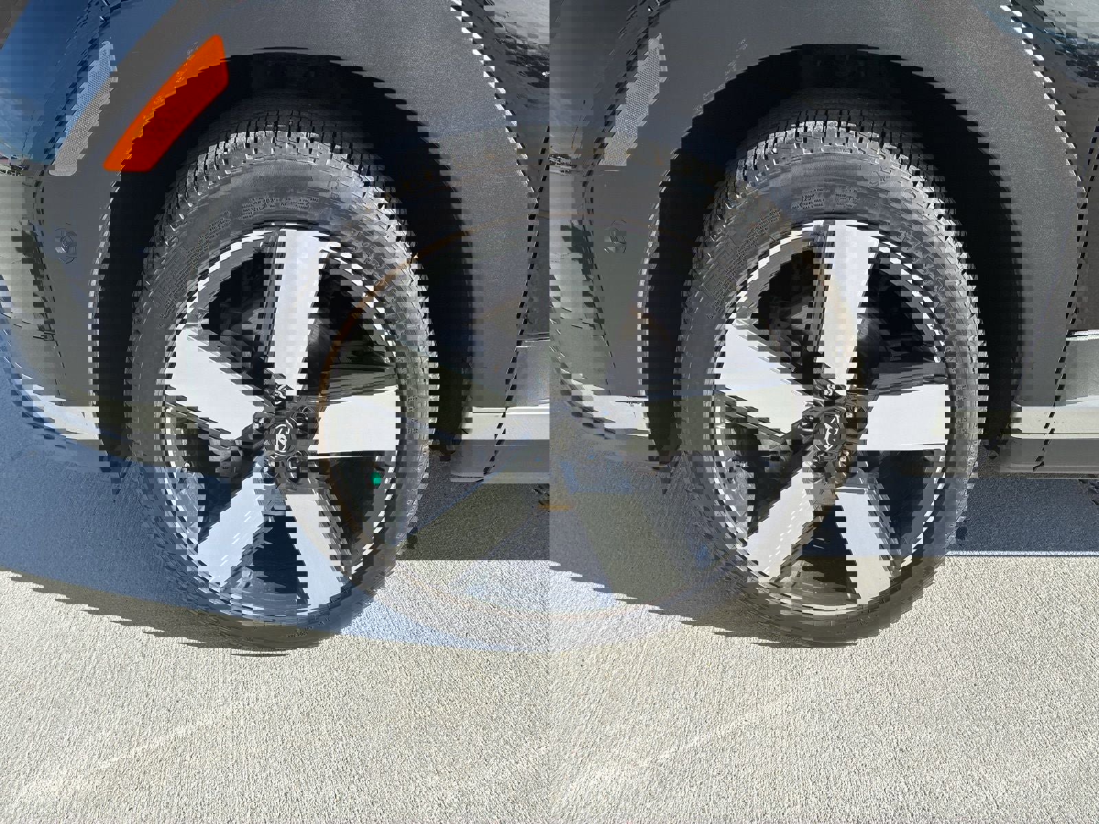 Used 2024 Hyundai Santa Fe Limited image 12