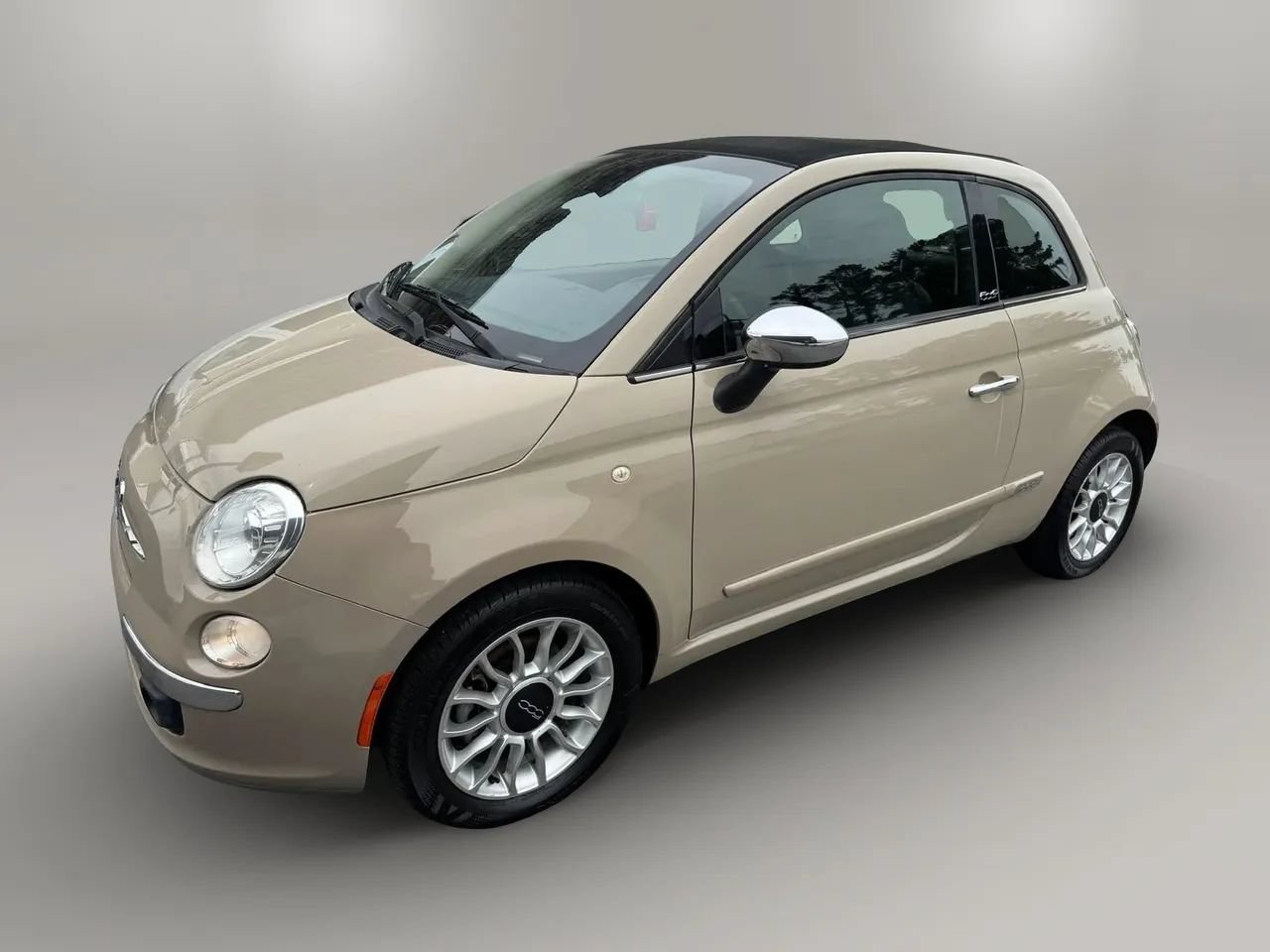 Used 2012 FIAT 500 Lounge w/ Luxury Leather Pkg FWD image 2