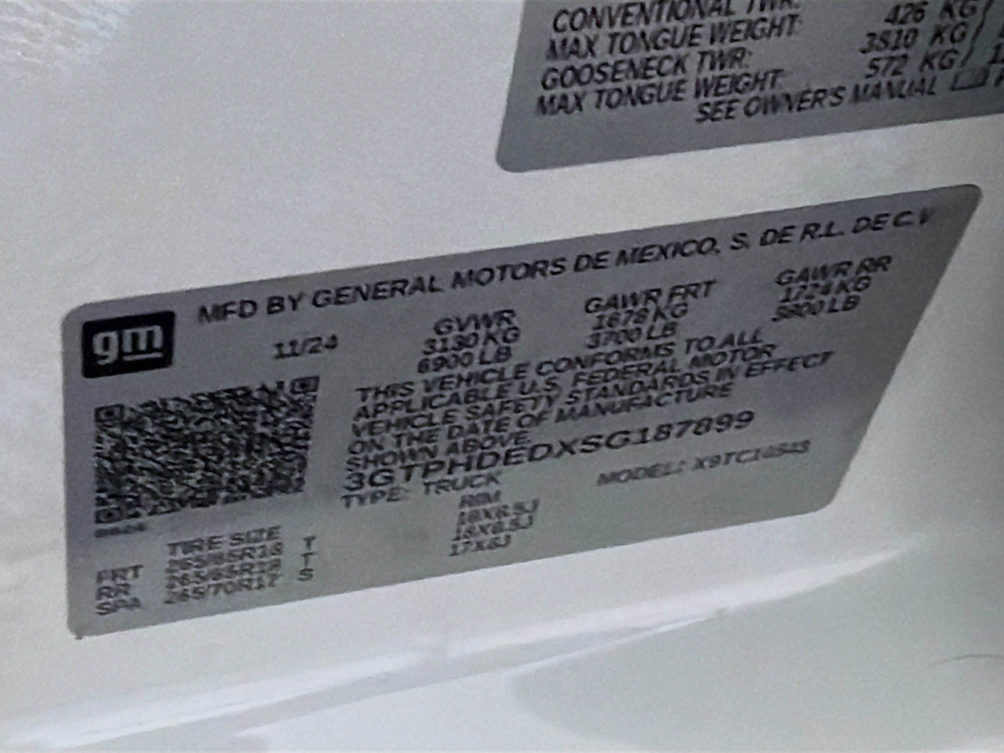 Used 2025 GMC Sierra 1500 SLT RWD image 12