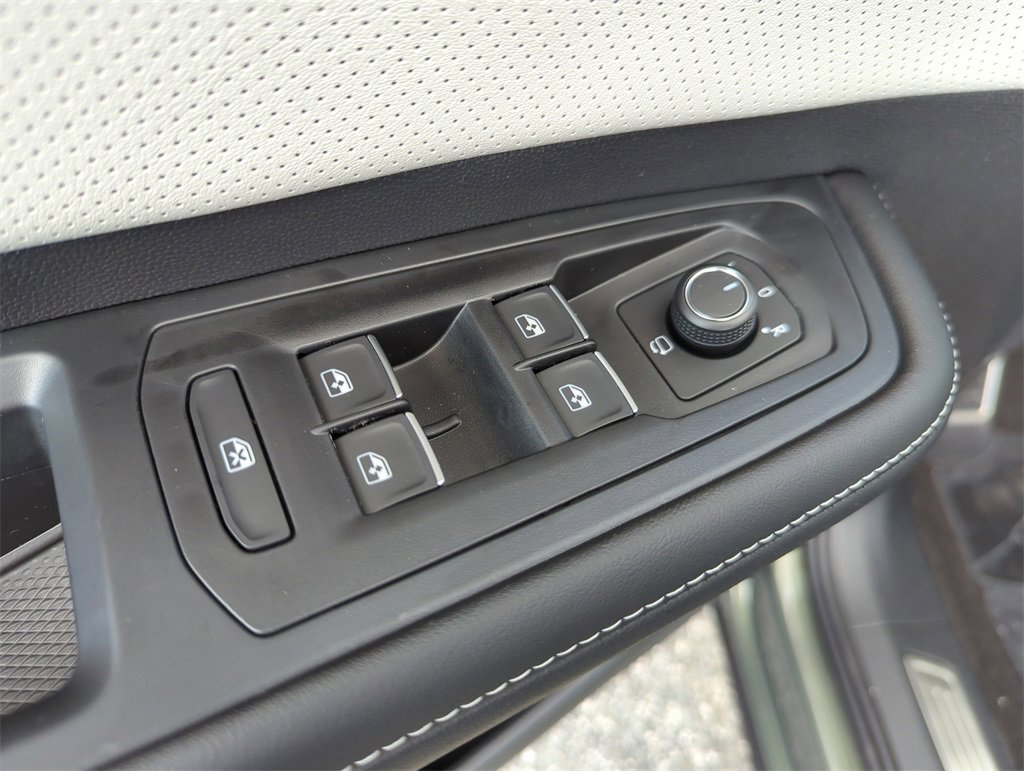 New 2026 Volkswagen Atlas Cross Sport SEL Premium R-Line image 27