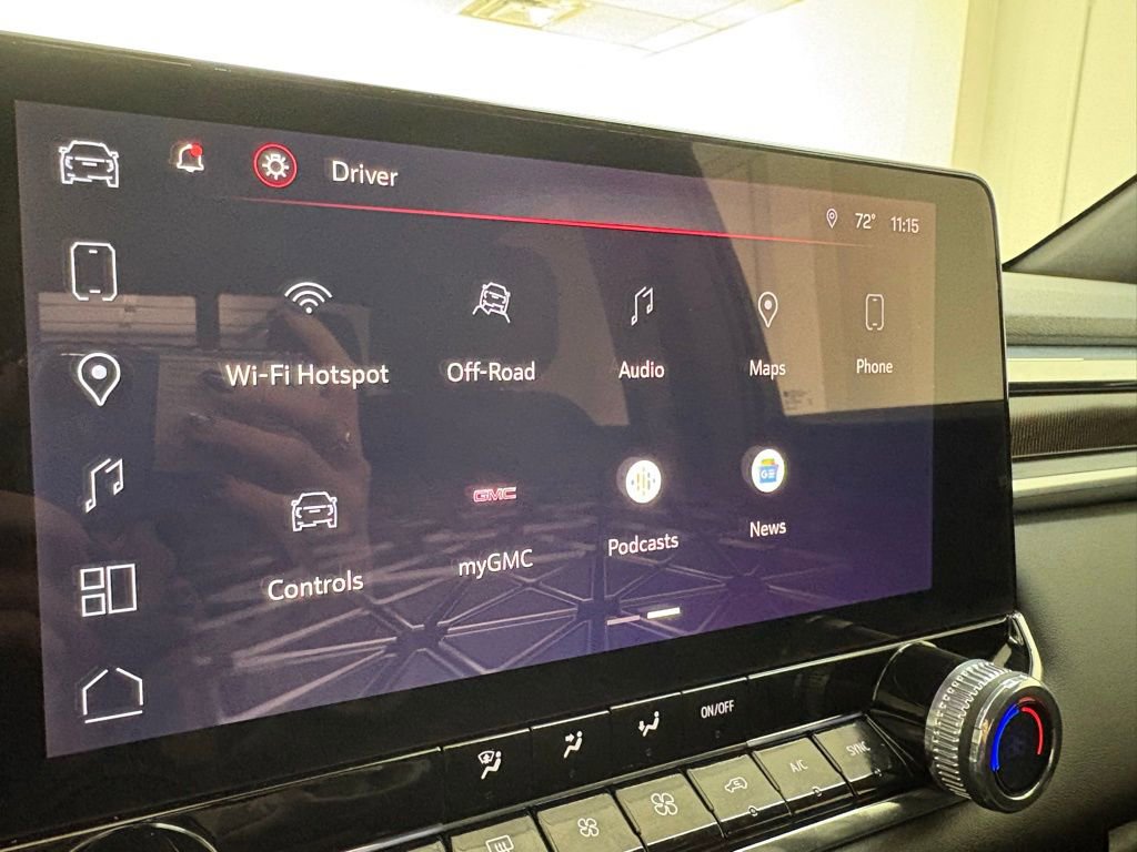 Used 2024 GMC Canyon Elevation w/ Convenience Package image 21