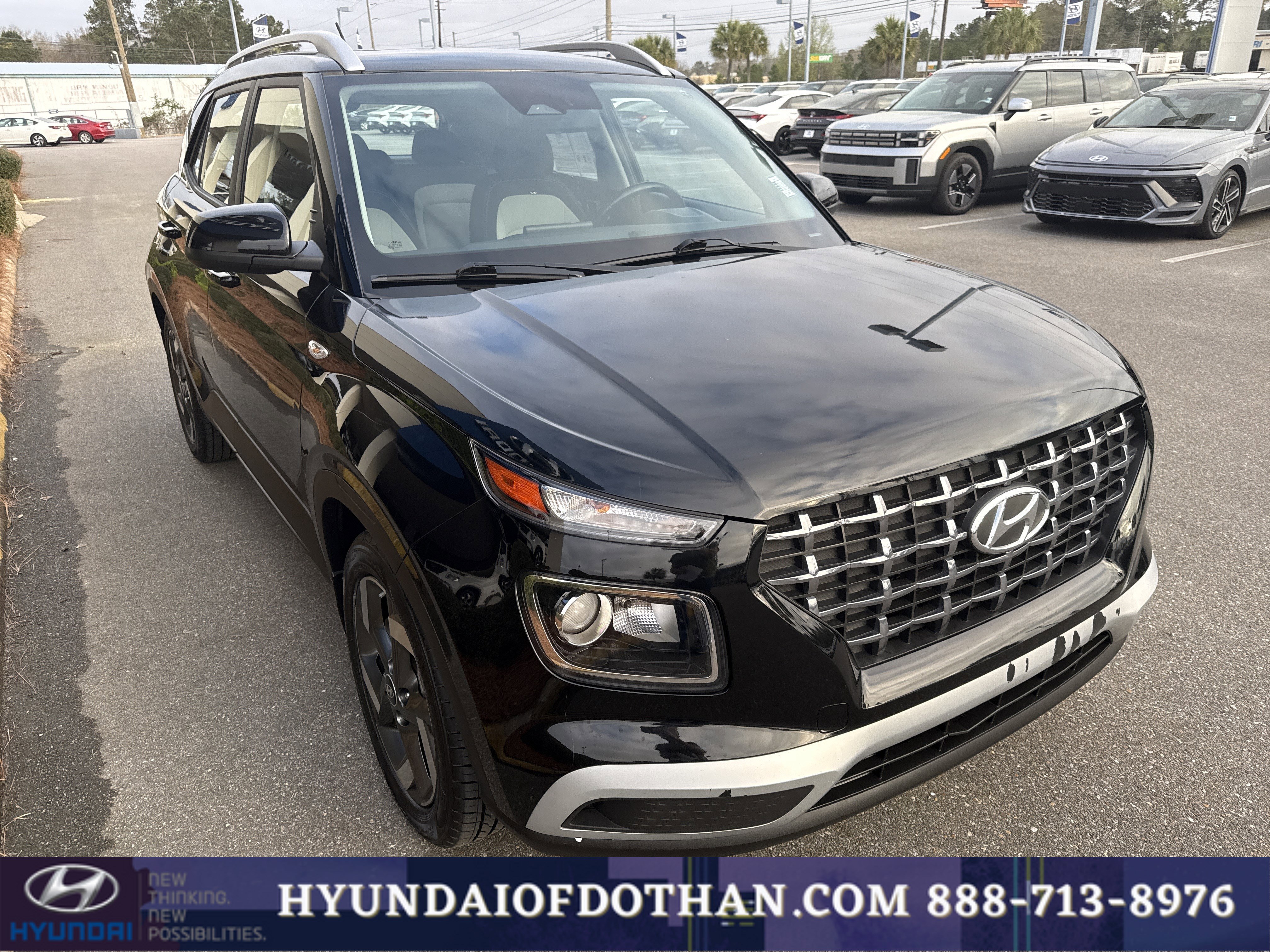 Certified 2023 Hyundai Venue SEL image 5