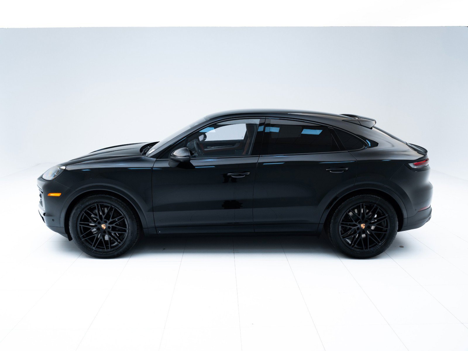 New 2026 Porsche Cayenne GTS AWD/4WD image 2
