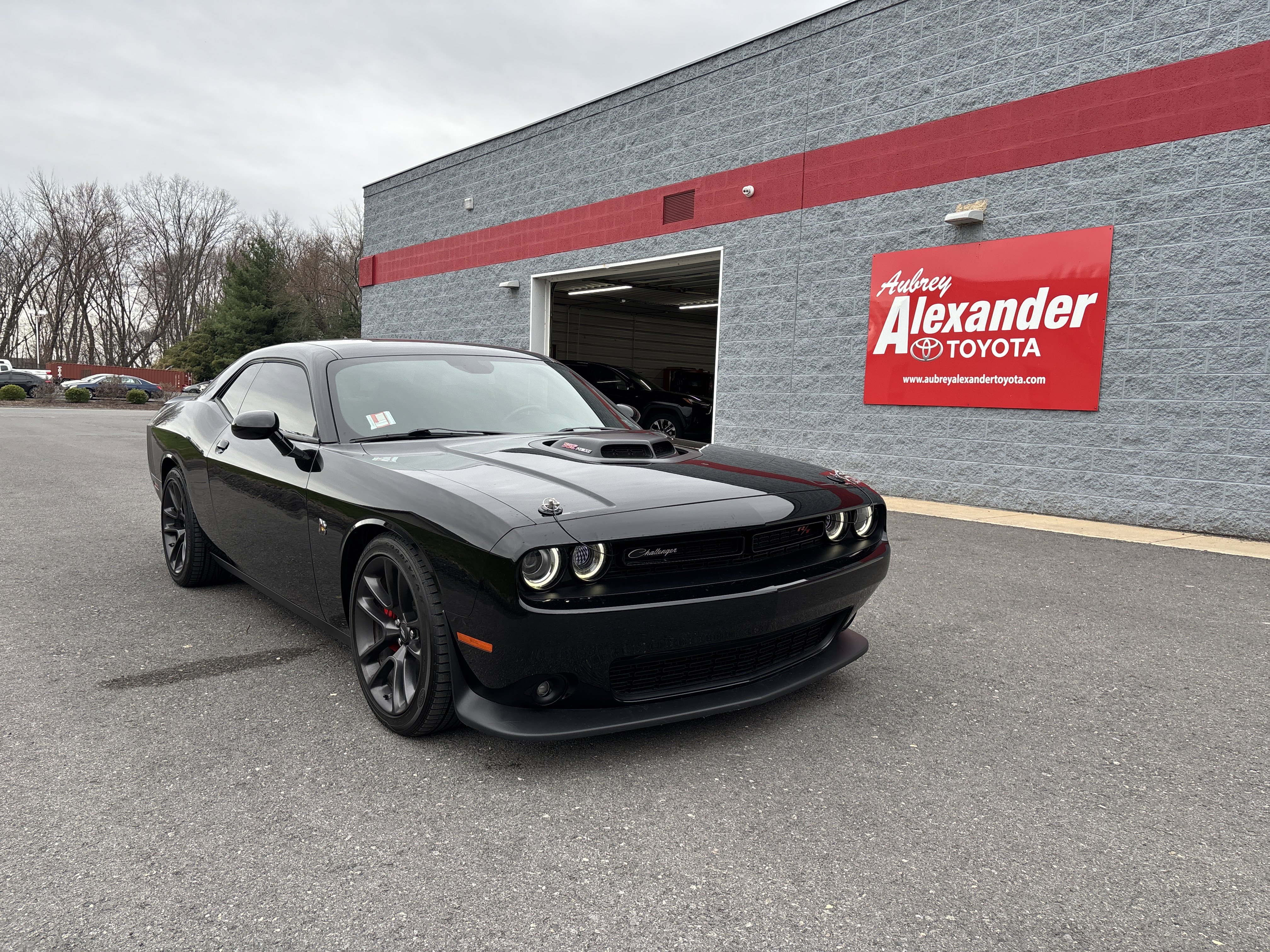 Used 2021 Dodge Challenger R/T Scat Pack w/ Shaker Package image 1