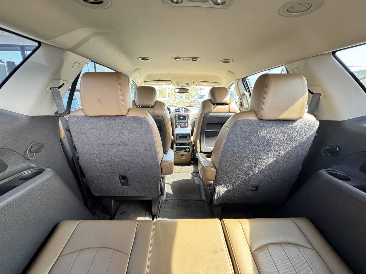 Used 2015 Buick Enclave Leather FWD image 25