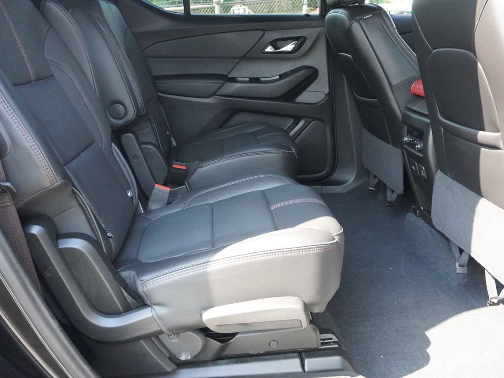 Used 2023 Chevrolet Traverse RS w/ LPO, Floor Liner Package AWD/4WD image 34