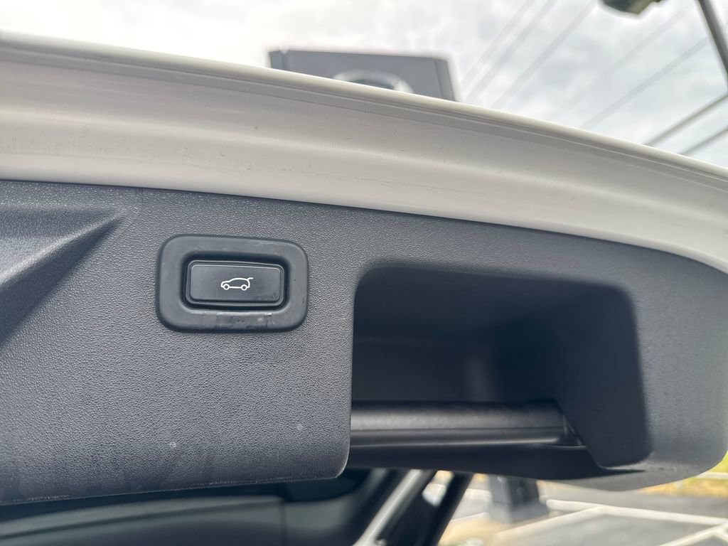 Used 2020 Land Rover Discovery Sport SE AWD/4WD image 30