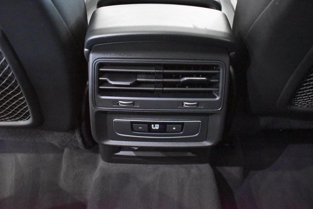 Used 2023 Audi Q7 3.0T Premium Plus AWD/4WD image 38