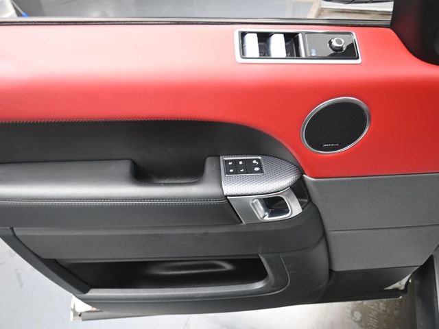 Used 2020 Land Rover Range Rover Sport HST image 13