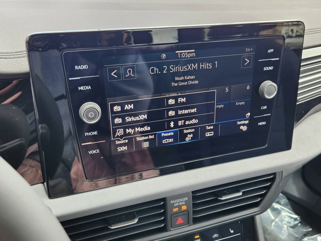 New 2026 Volkswagen Jetta SE FWD image 8