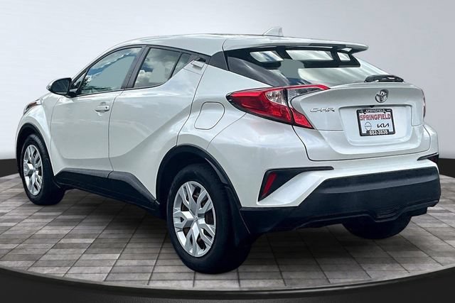 Used 2020 Toyota C-HR LE FWD image 4