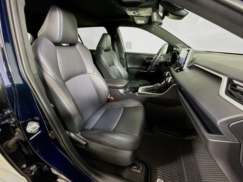 Used 2020 Toyota RAV4 XSE image 30