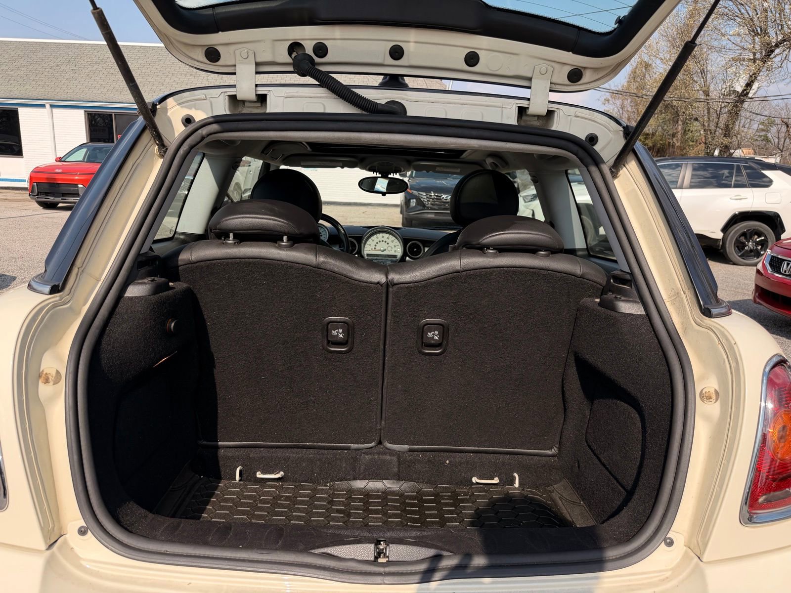 Used 2010 MINI Cooper Hardtop image 27