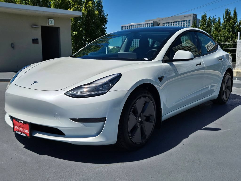 Used 2021 Tesla Model 3 Standard Range Plus RWD image 9