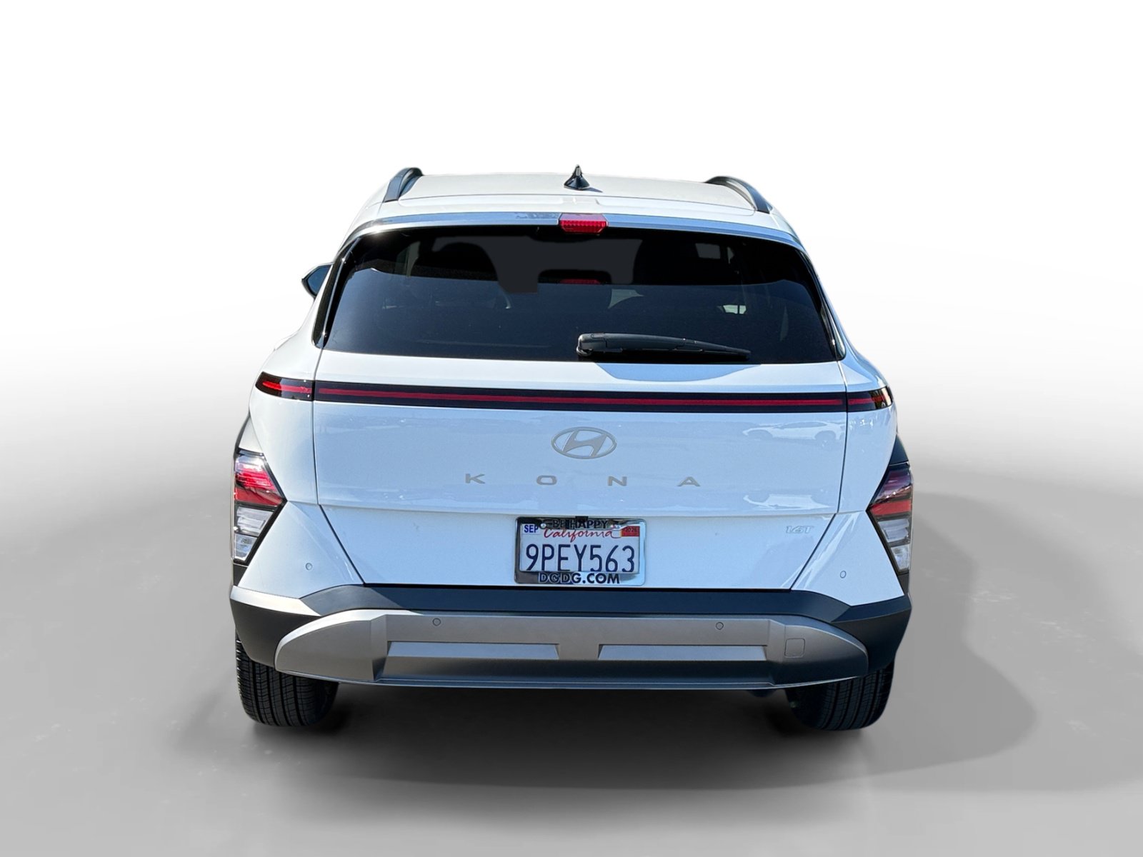 Certified 2025 Hyundai Kona Limited FWD image 4