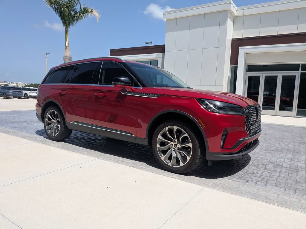 Certified 2025 Lincoln Aviator Reserve w/ Luxury Package AWD/4WD image 2