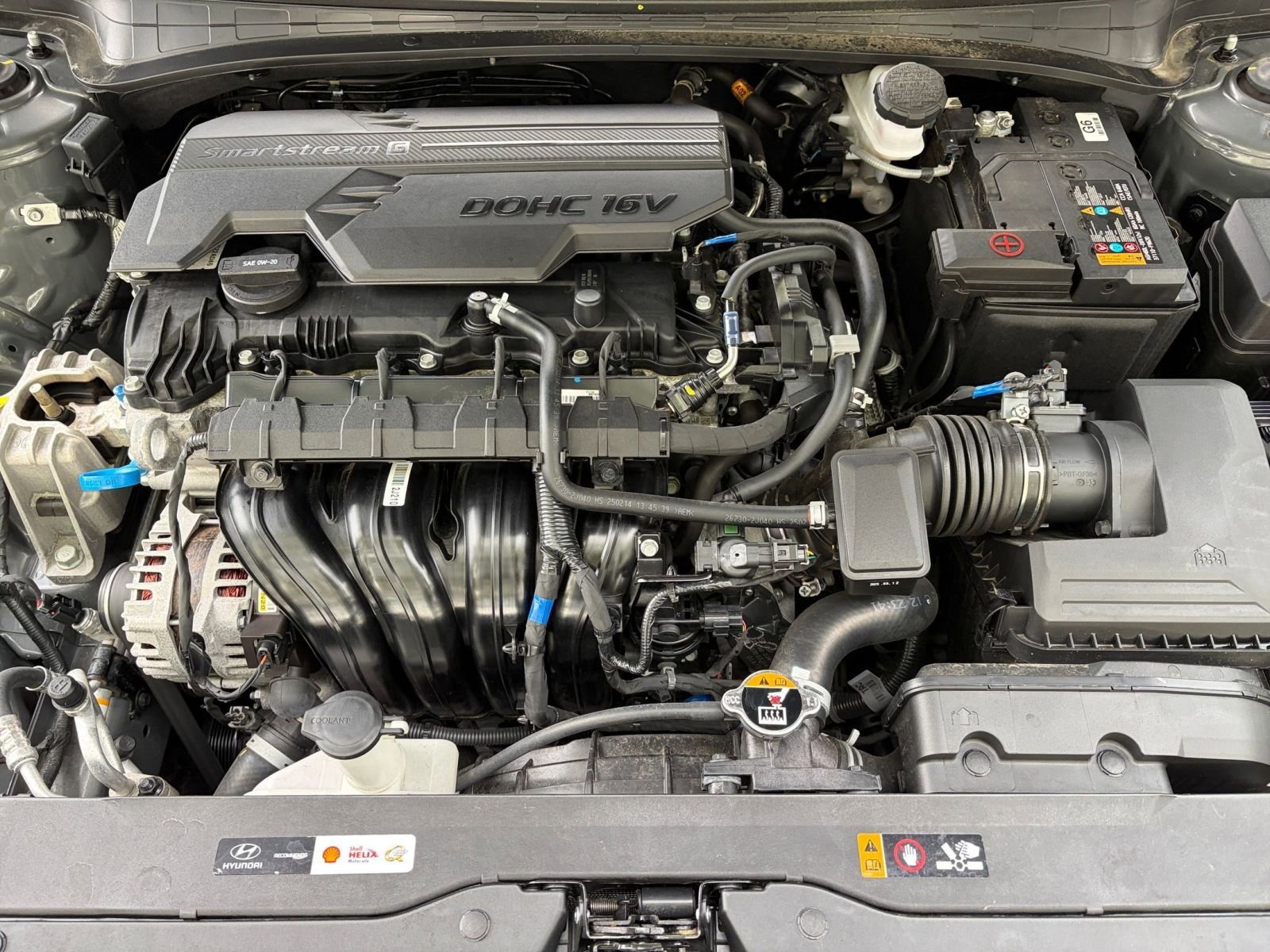 Used 2025 Hyundai Elantra SEL FWD image 32