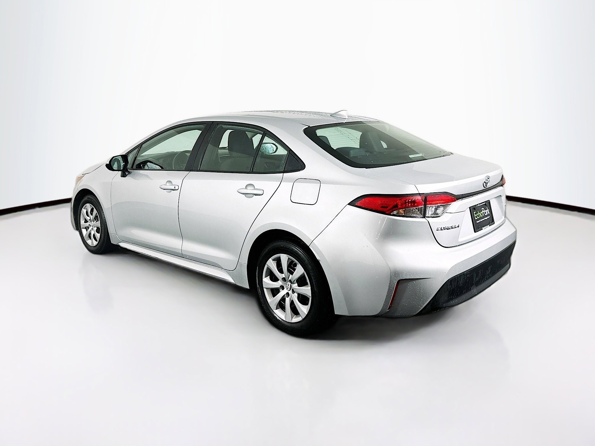 Used 2024 Toyota Corolla LE image 5