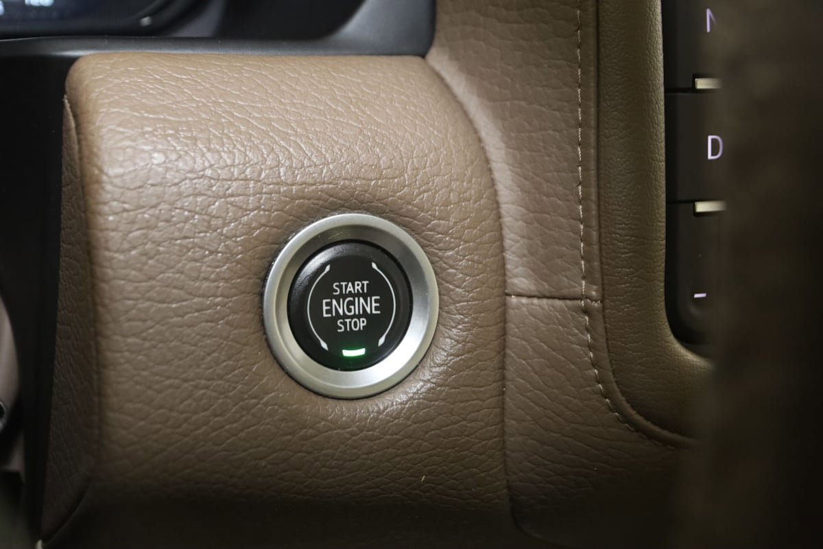Used 2022 GMC Yukon Denali w/ Denali Premium Package image 30