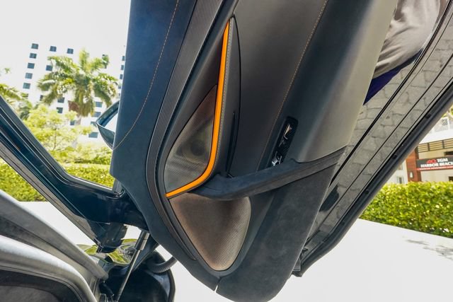 Used 2018 McLaren 720S Performance RWD image 86