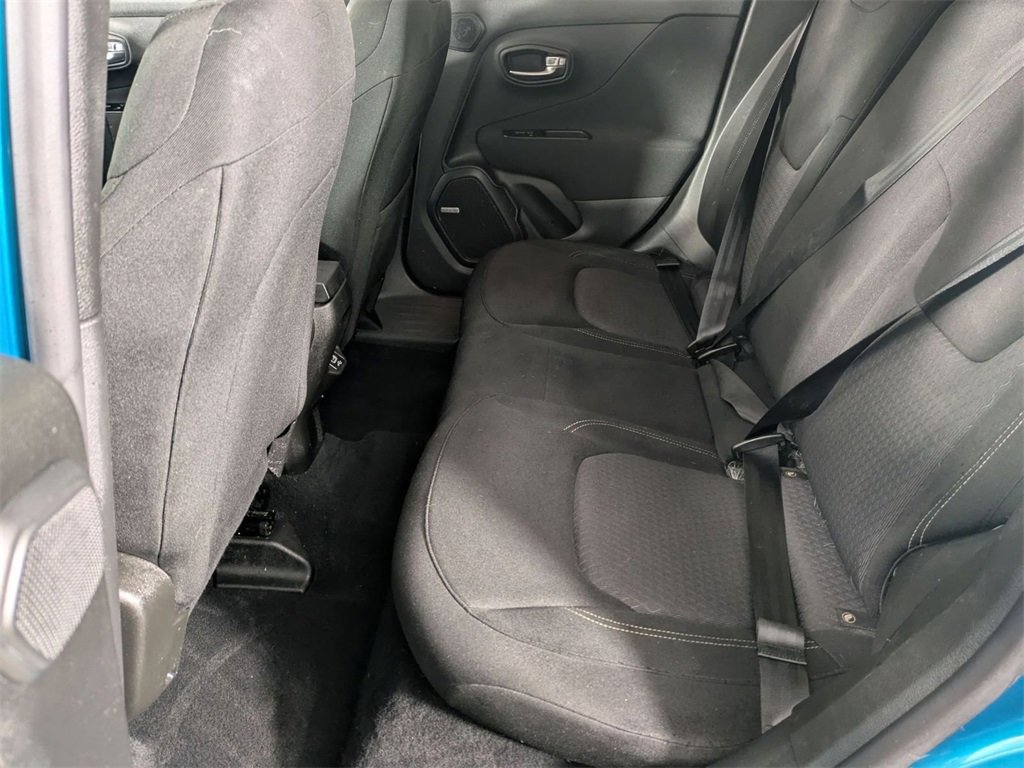 Used 2021 Jeep Renegade Latitude w/ Sun & Sound Group image 24