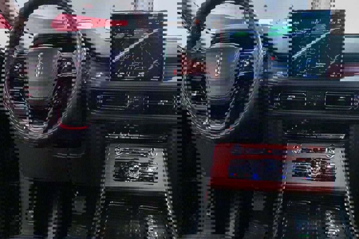 Used 2022 Lincoln Aviator Reserve w/ Equipment Group 201A image 33