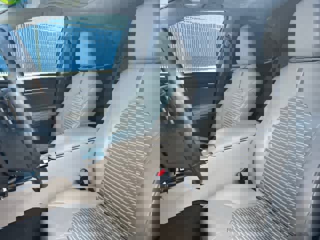 Used 2018 Toyota Camry SE w/ Moonroof Package image 12