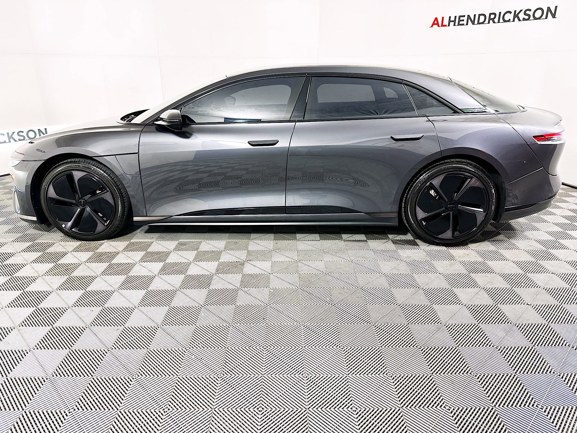 Used 2024 Lucid Air Touring image 6