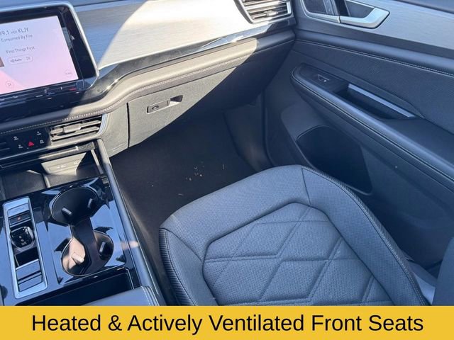 Used 2024 Volkswagen Atlas Cross Sport SE image 18