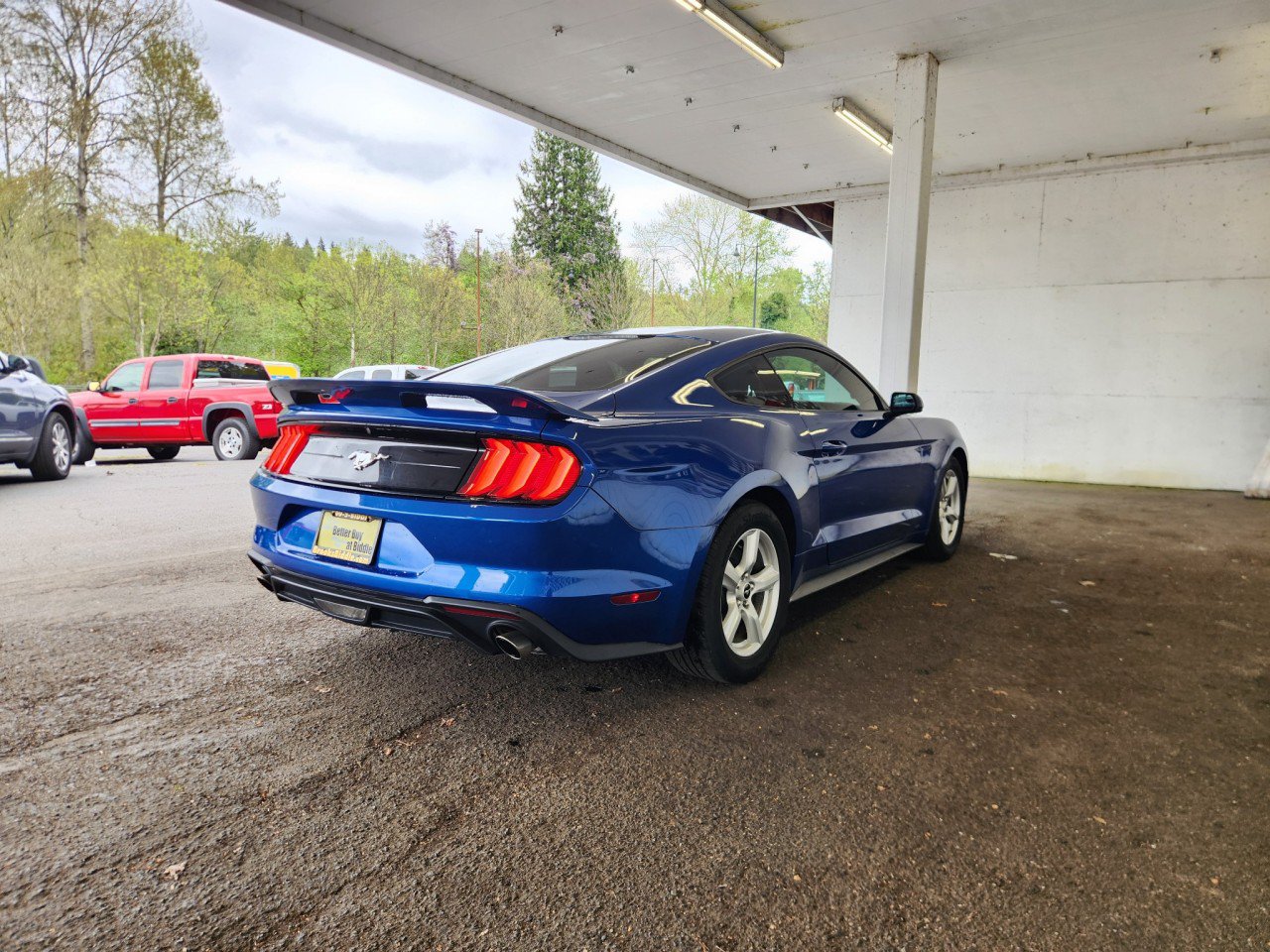 Used 2018 Ford Mustang Coupe RWD image 5