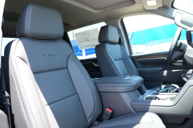 New 2025 GMC Sierra 2500 Denali w/ Denali Reserve Package image 15