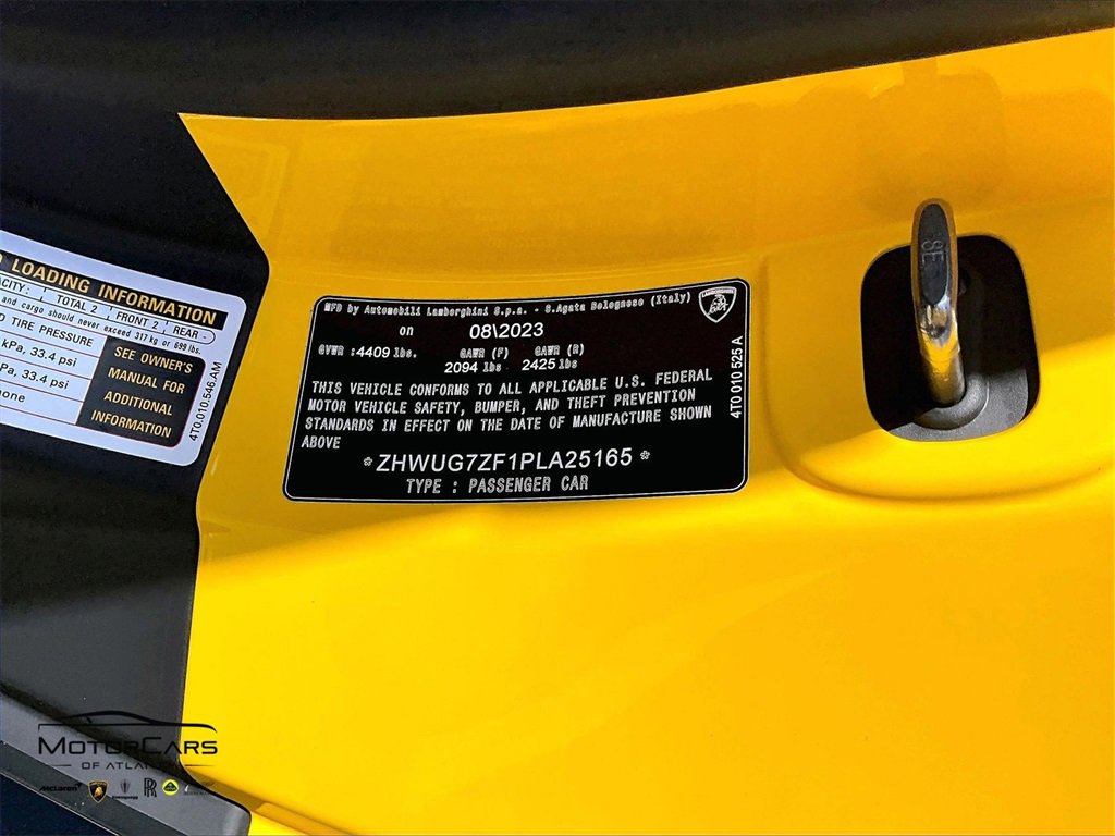 Used 2023 Lamborghini Huracan Sterrato image 24