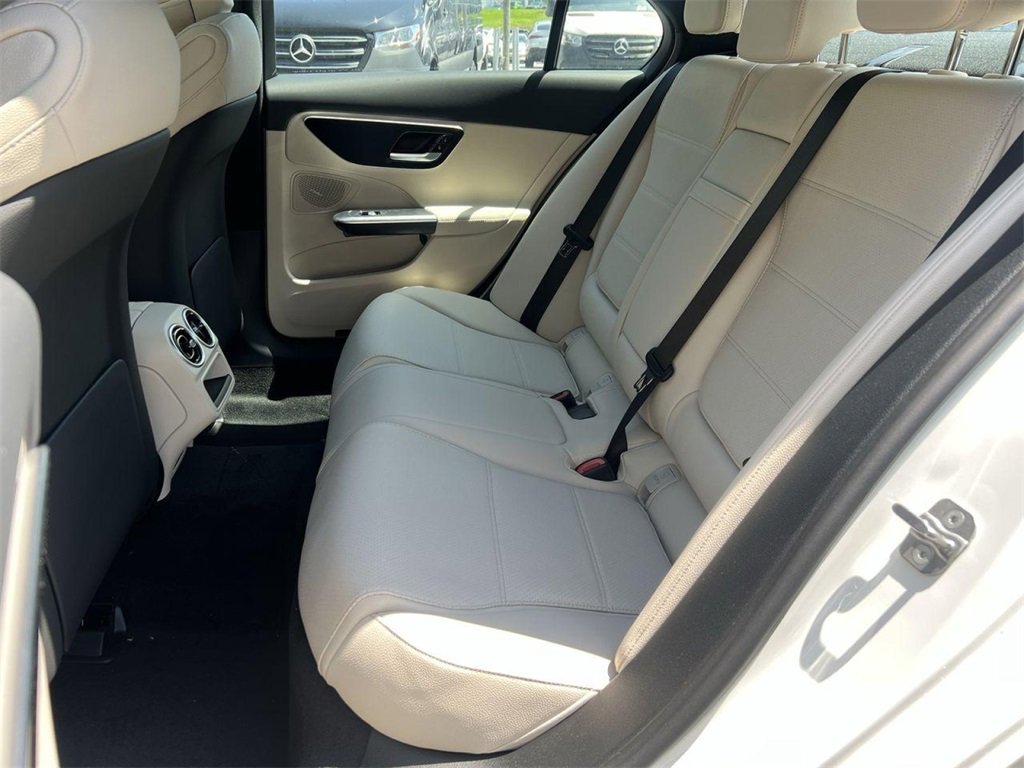Used 2025 Mercedes-Benz C 300 4MATIC Sedan image 23