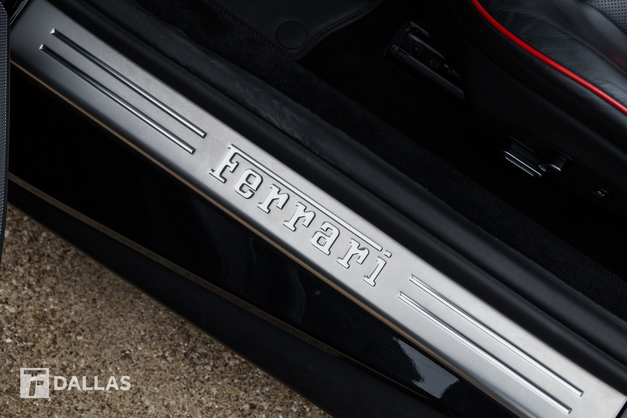 Used 2020 Ferrari Portofino image 22