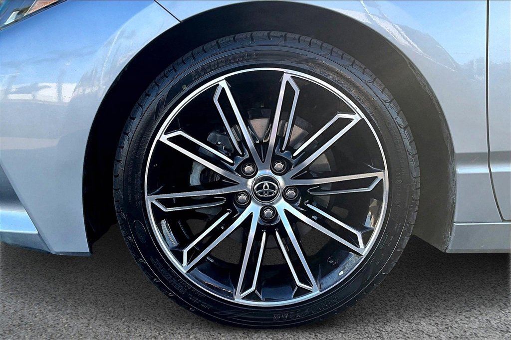 Used 2020 Toyota Avalon XSE w/ Carpet Mat Package image 31