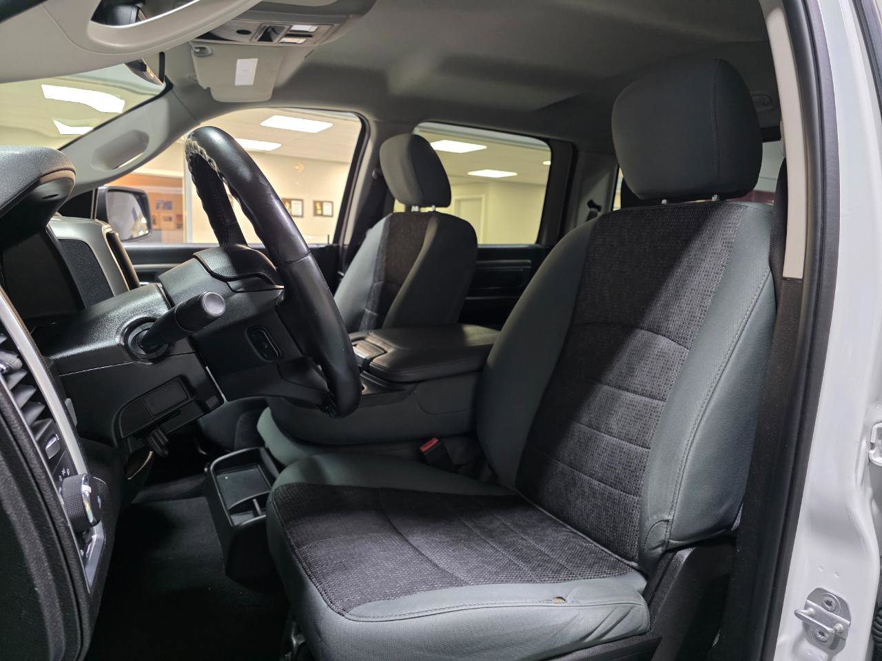 Used 2019 RAM 1500 Big Horn AWD/4WD image 15