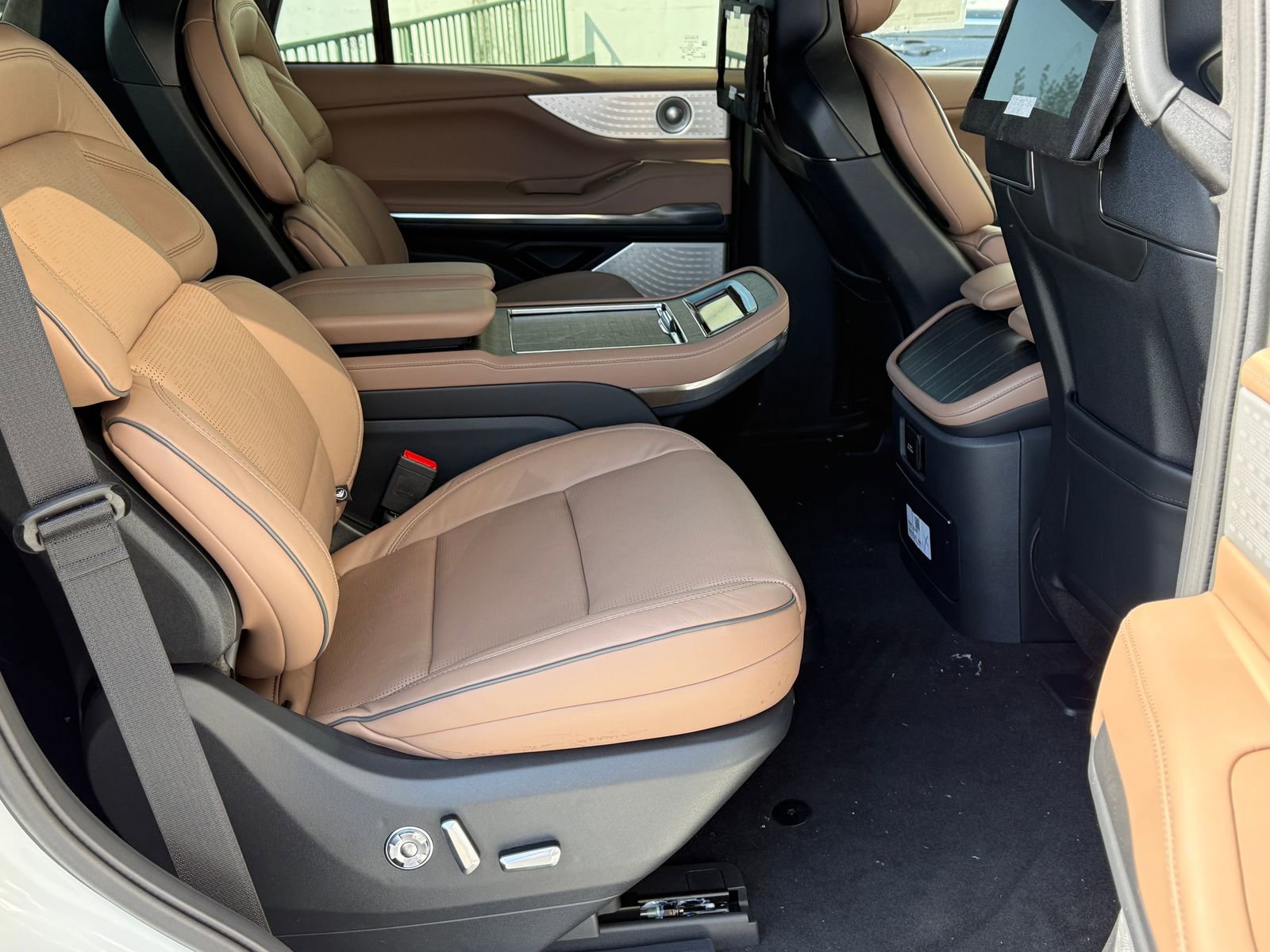New 2026 Lincoln Navigator Black Label image 14