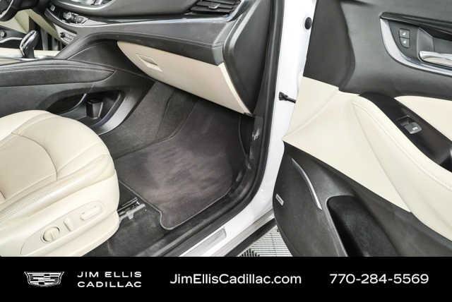 Used 2018 Buick Enclave Premium w/ Experience Buick Package FWD image 24