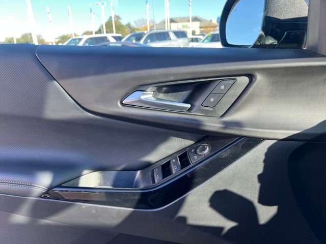 Certified 2025 Chevrolet Equinox LT image 25