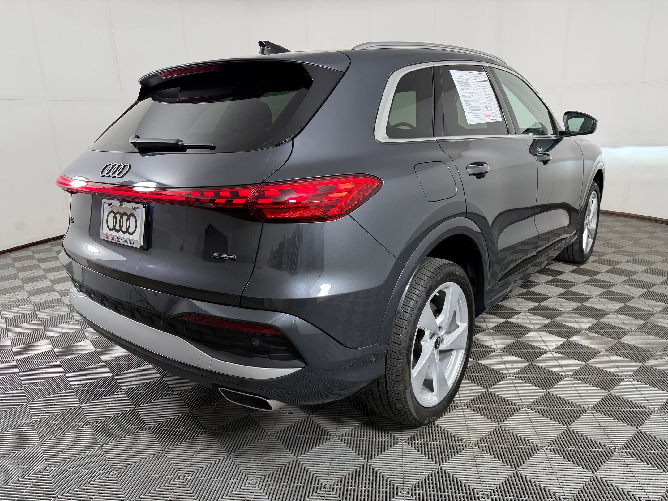 Certified 2025 Audi Q5 Premium w/ Premium Plus AWD/4WD image 9