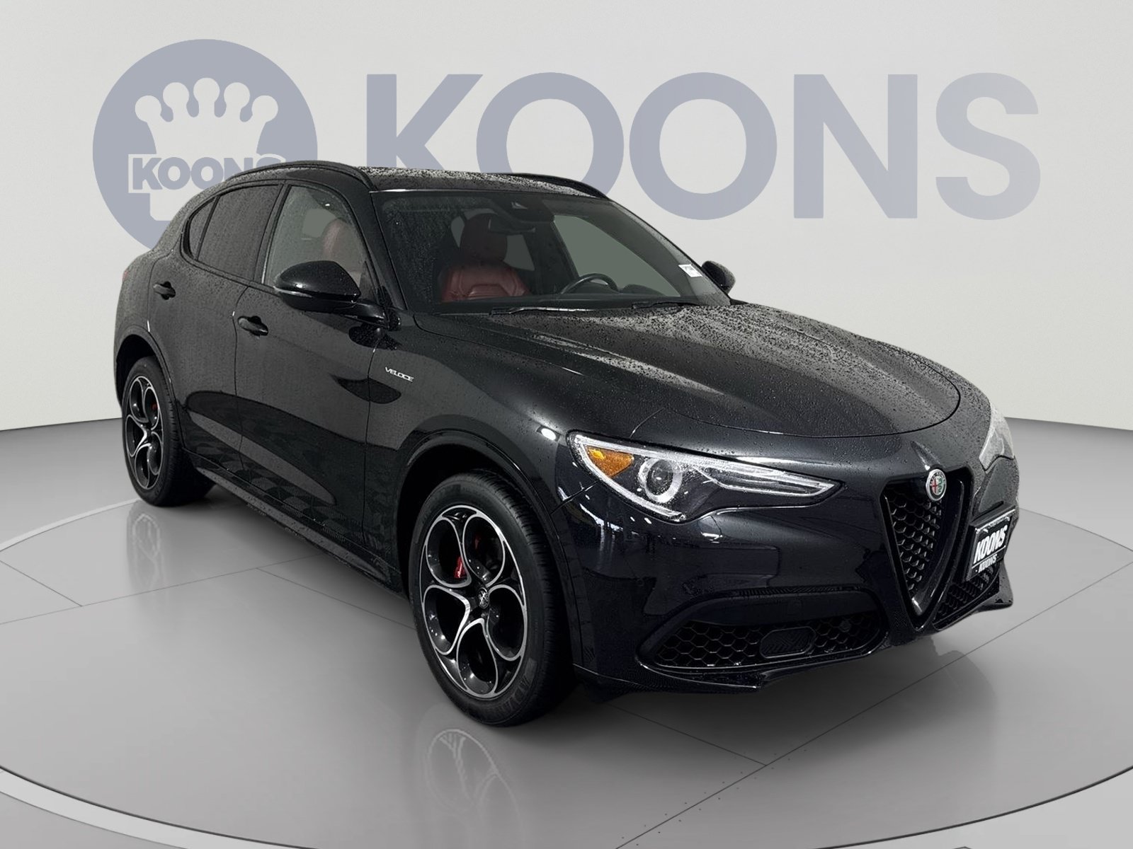 Used 2023 Alfa Romeo Stelvio Veloce AWD/4WD image 10