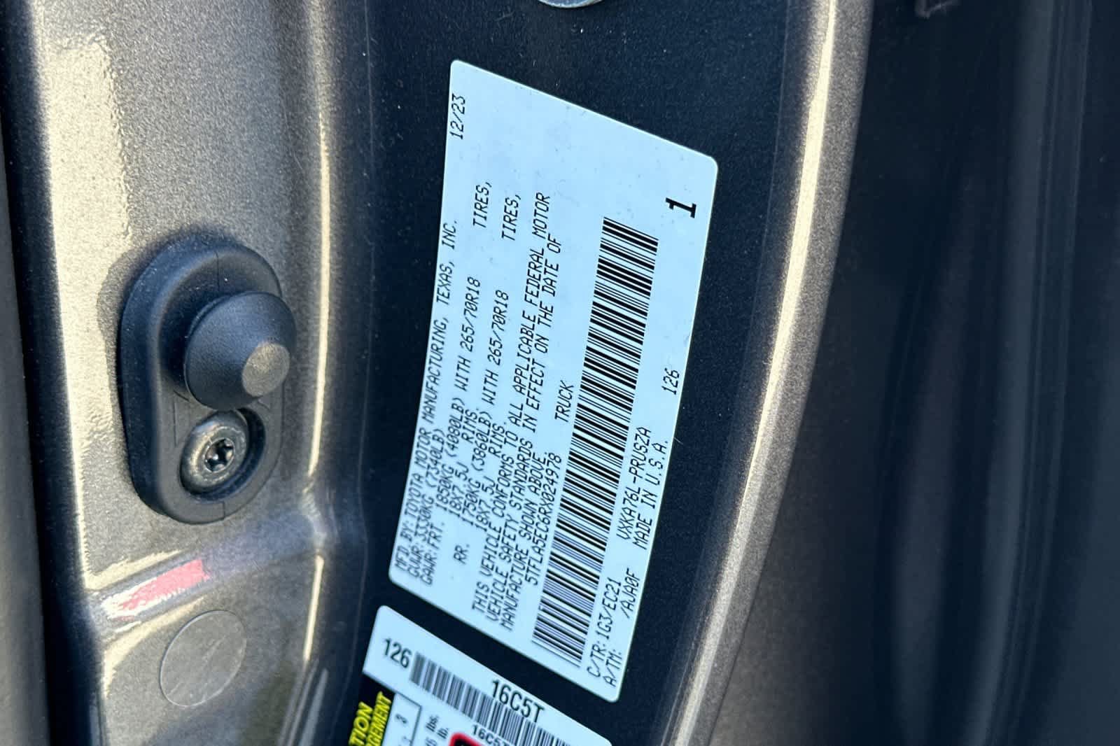 Used 2024 Toyota Tundra SR5 w/ SR5 Premium Package AWD/4WD image 35