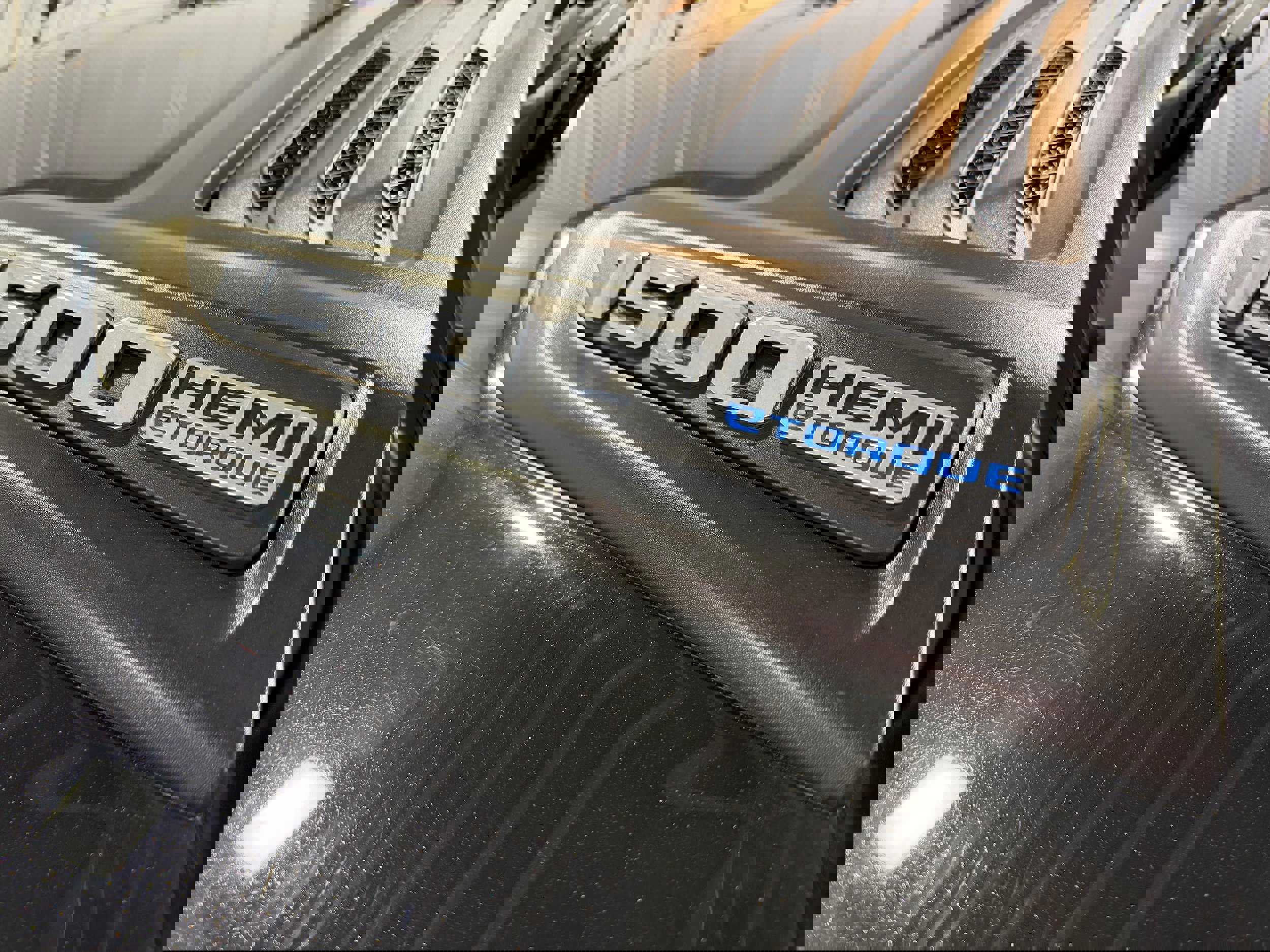 Used 2022 RAM 1500 Laramie w/ Sport Appearance Package image 8