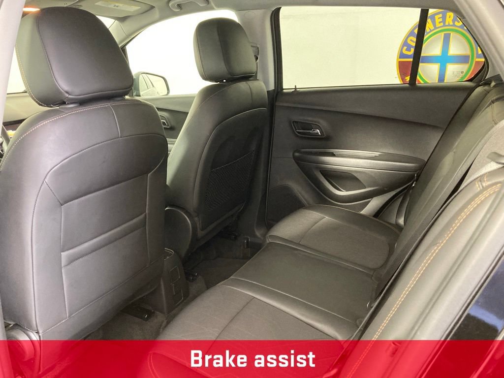 Used 2020 Chevrolet Trax LT w/ LT Convenience Package FWD image 14