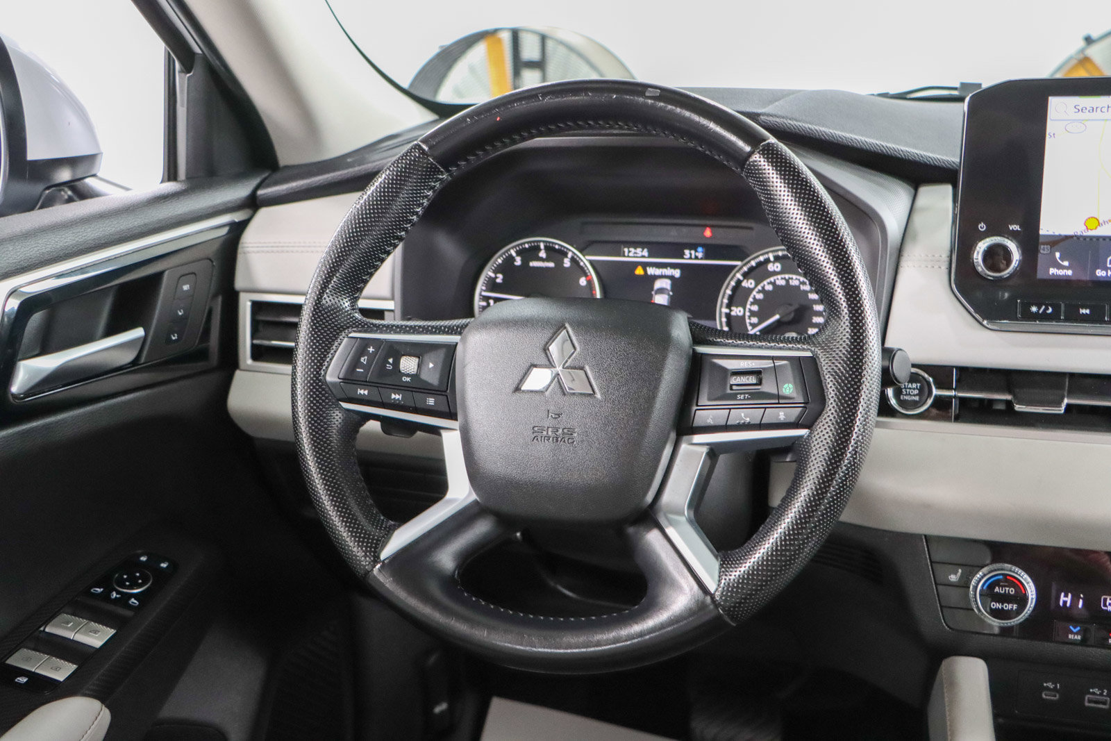 Used 2022 Mitsubishi Outlander SEL image 12