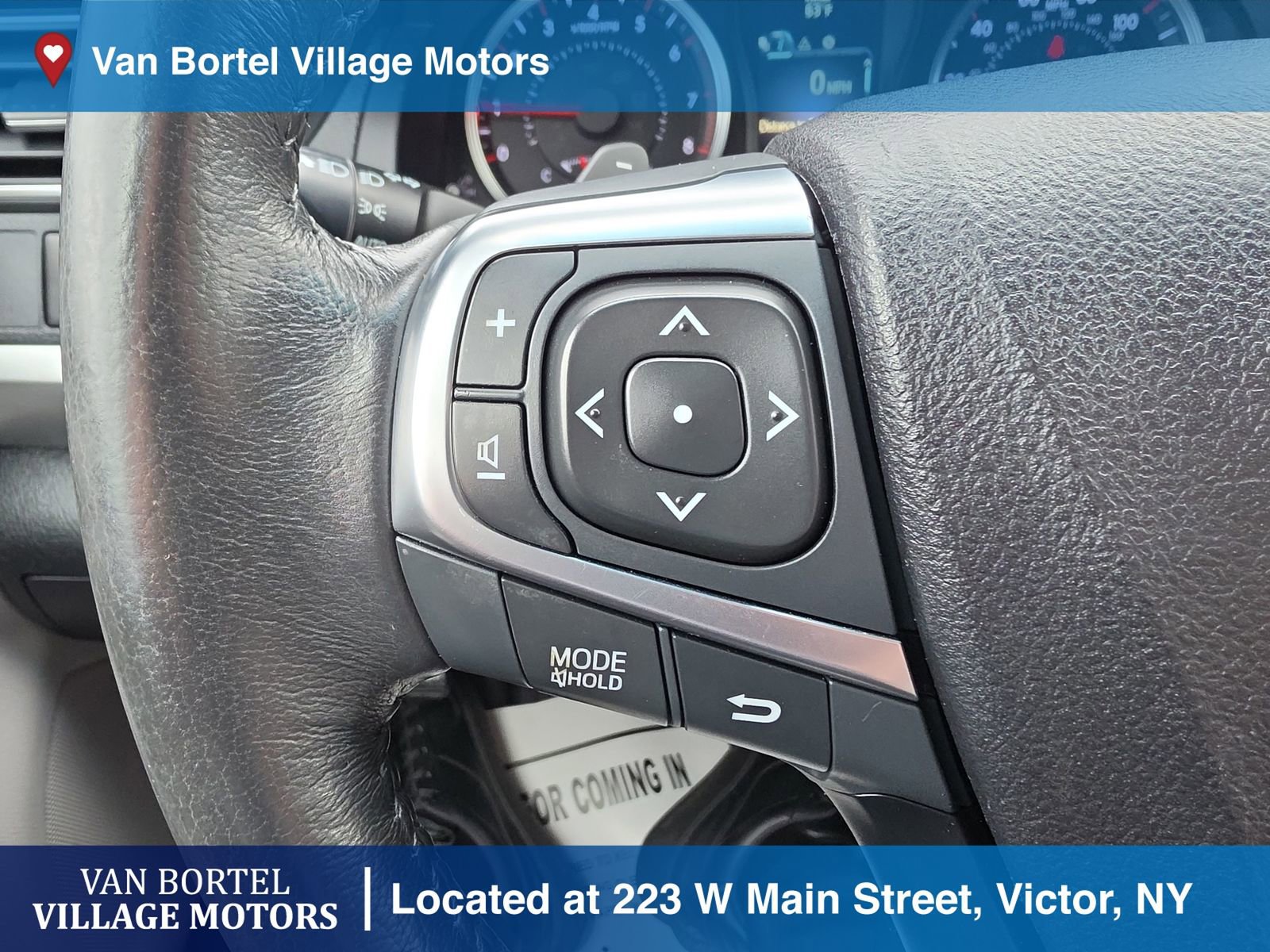 Used 2017 Toyota Camry SE FWD image 16